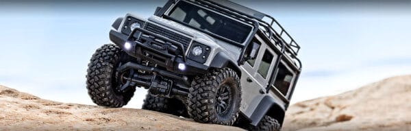 Traxxas TRX-4M 1:18 Scale Landrover Defender - Image 3